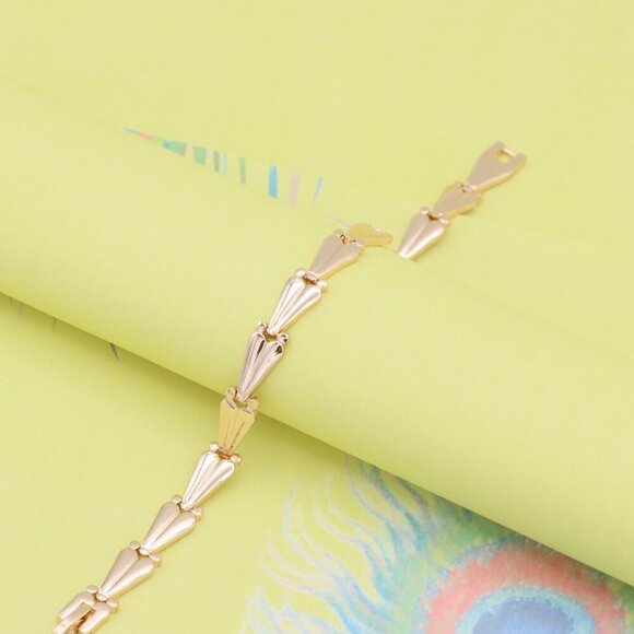 "Elegant Rose Gold Bracelet with Tapered Segment Design, XPBL0999 - Picture 6 of 12